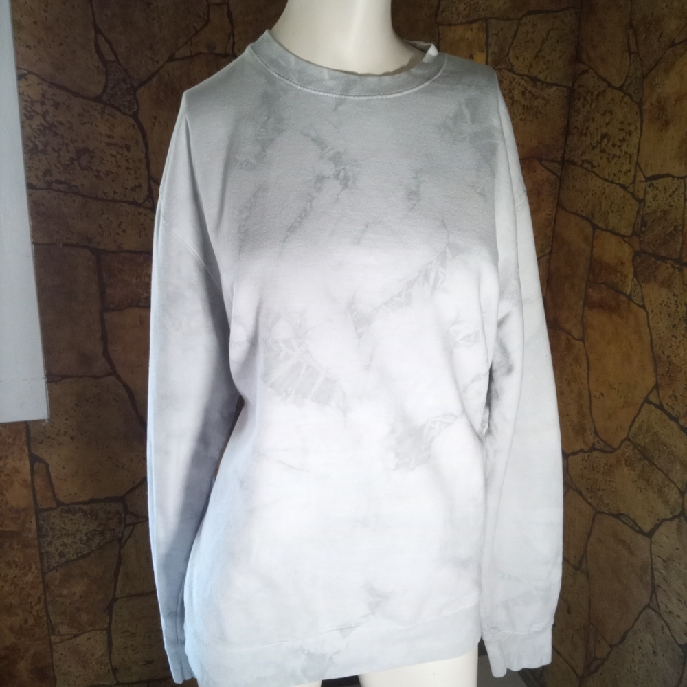 Elegant Marble Gray Crew Neck Sweater